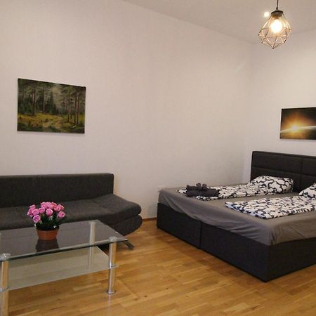 Deluxe Apartment 5P Mm Wina Bagian luar foto